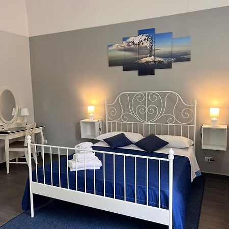 Etna Rooms Катания Экстерьер фото