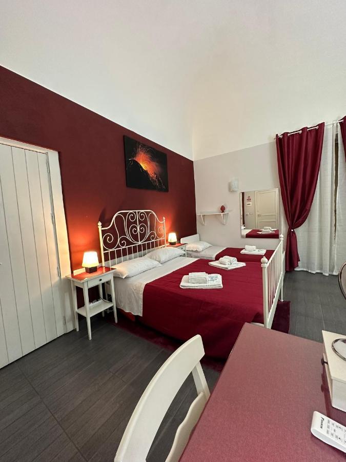 Etna Rooms Катания Экстерьер фото
