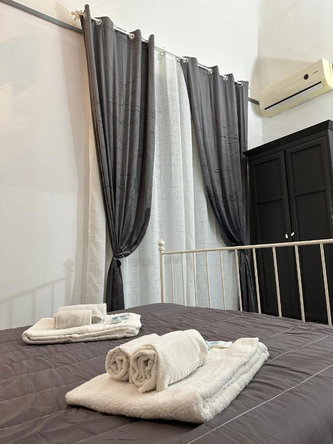 Etna Rooms Катания Экстерьер фото